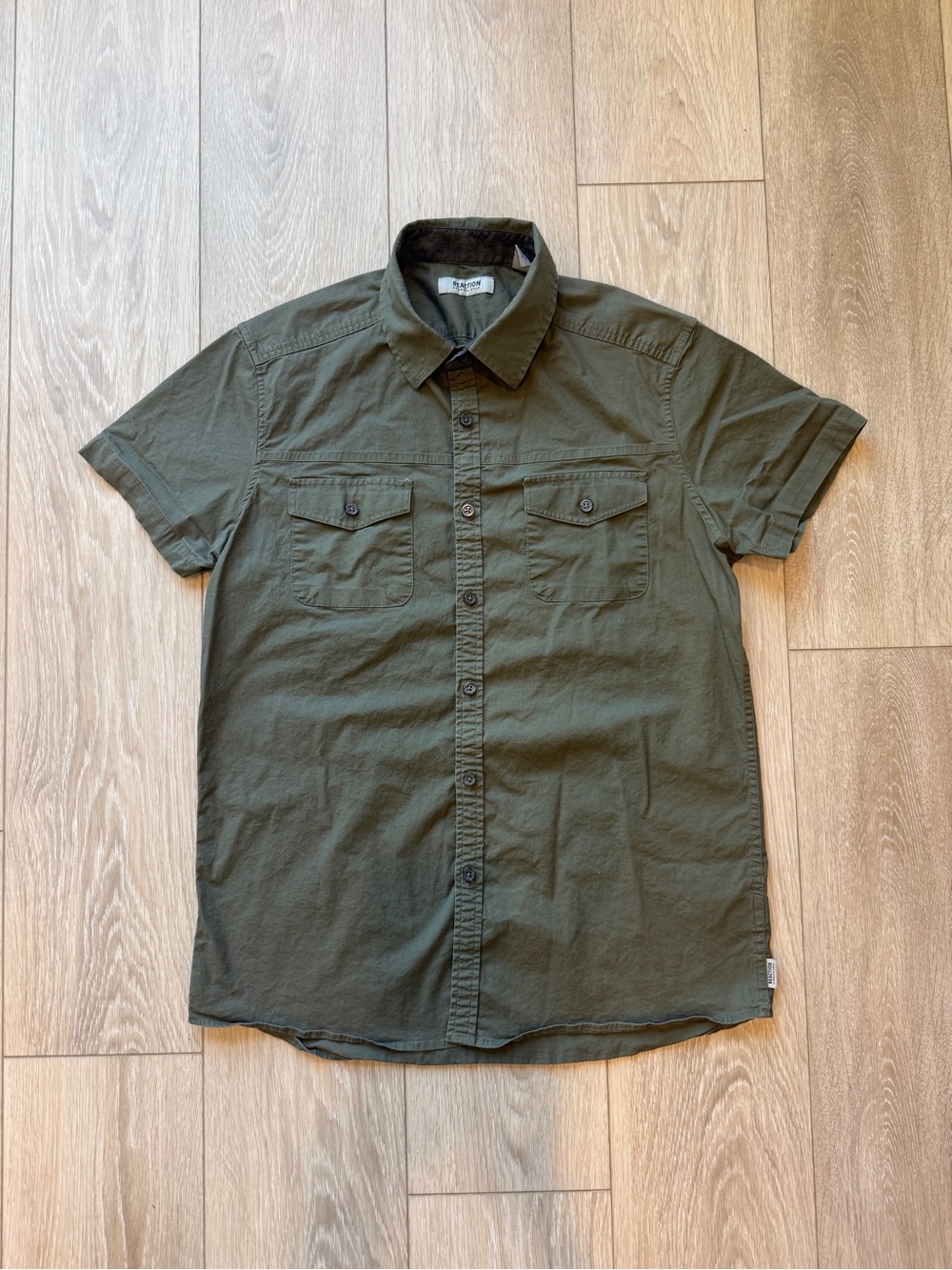 Kenneth Cole Reaction Men's Medium Green Short Sleeve Button Down Shirt M